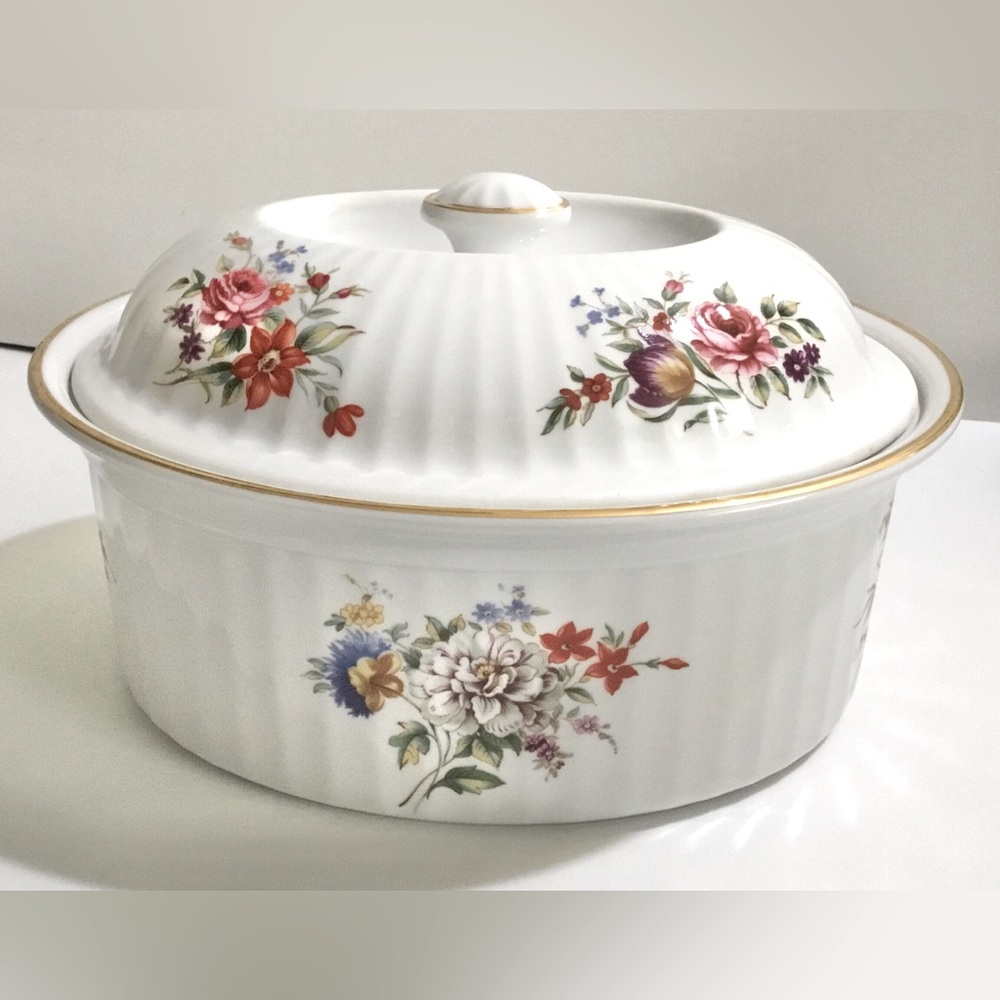 Vintage Royal Worcester ‘Roanoke’ Oval Covered Casserole Dish
